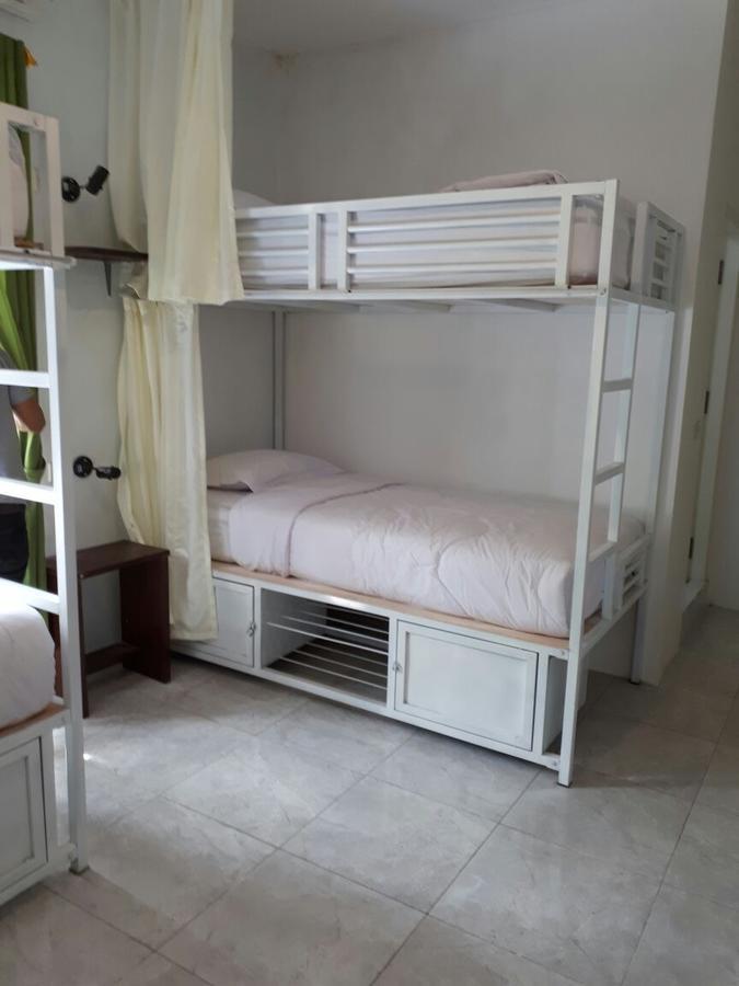 Anggrek Mas Bed & Breakfast Hostel อูบุด ภายนอก รูปภาพ